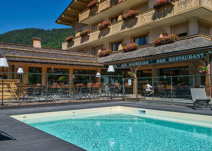 Hotel-Chalet Les Ecureuils Restaurant, Piscine, Garage